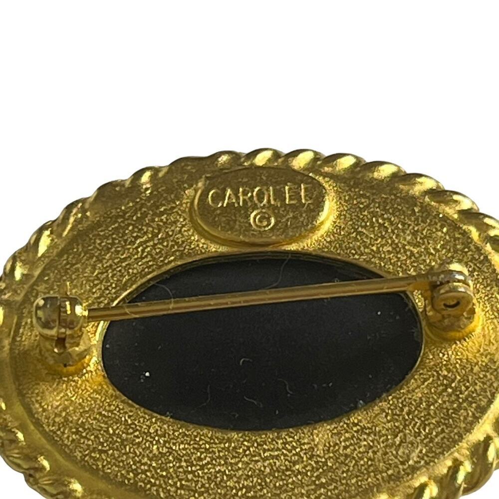 Vintage signed Carolee Cameo Pin Brooch Gold Tone Contemporary Style - Picture 5 of 7
